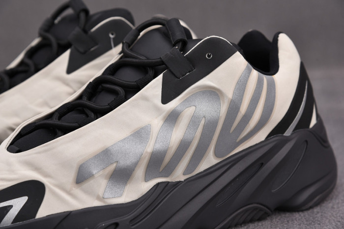 (image for) Adidas Yeezy Boost 700 MNVN Bone F